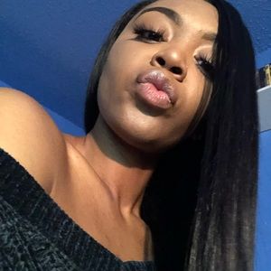 Meet your Posher, Yasmin